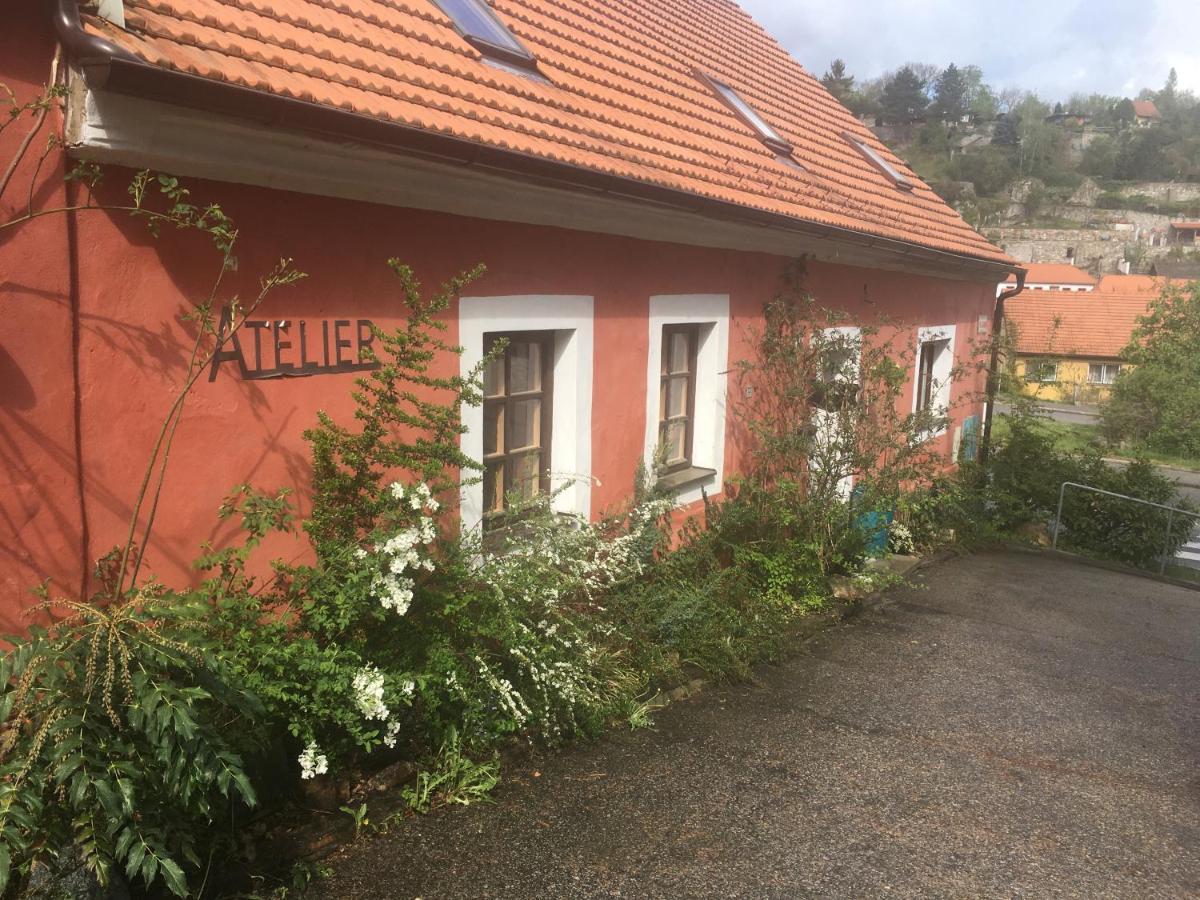 Decadent Art Club Apartment Cesky Krumlov Bagian luar foto