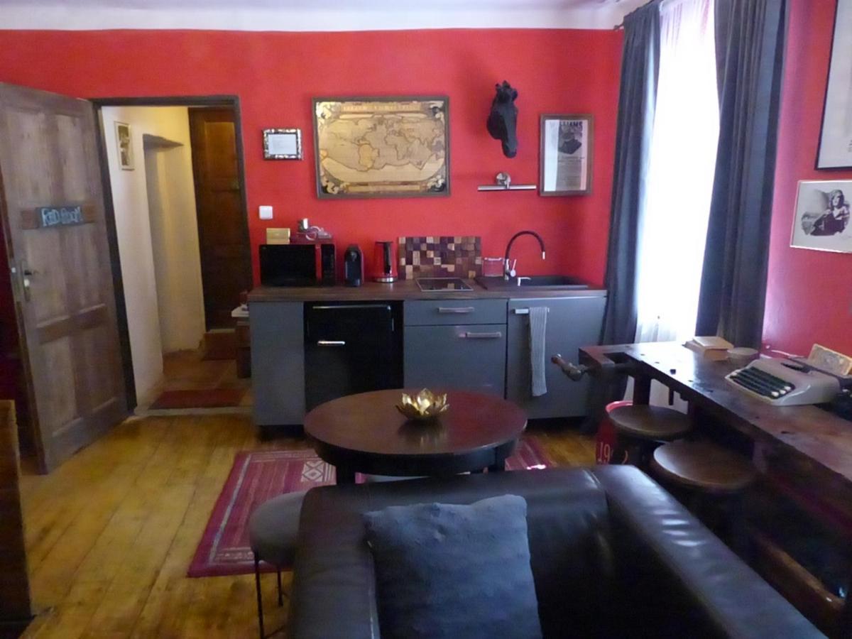 Decadent Art Club Apartment Cesky Krumlov Bagian luar foto