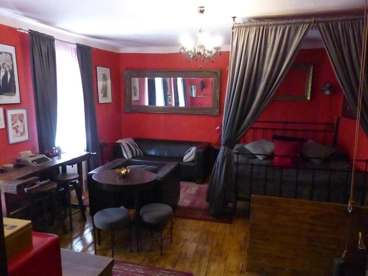 Decadent Art Club Apartment Cesky Krumlov Bagian luar foto