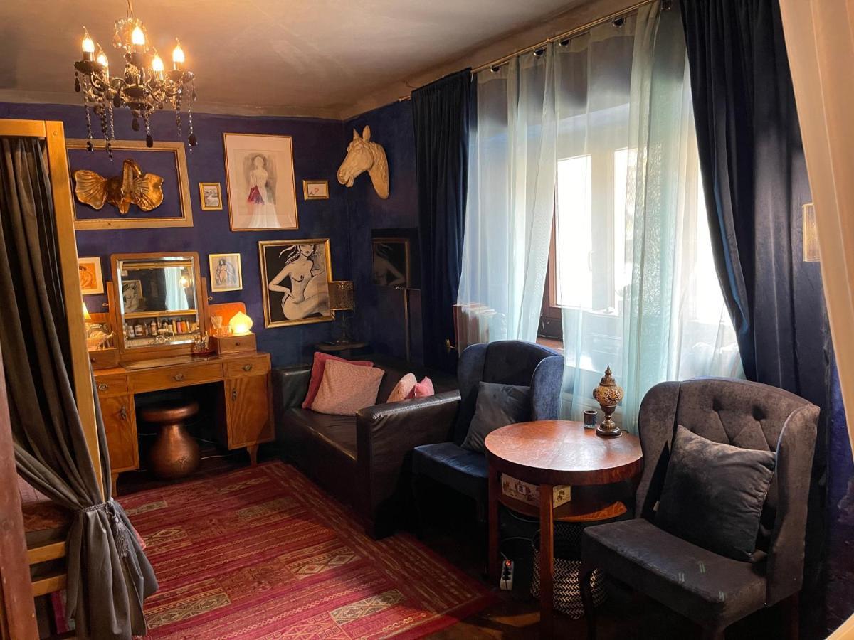 Decadent Art Club Apartment Cesky Krumlov Bagian luar foto